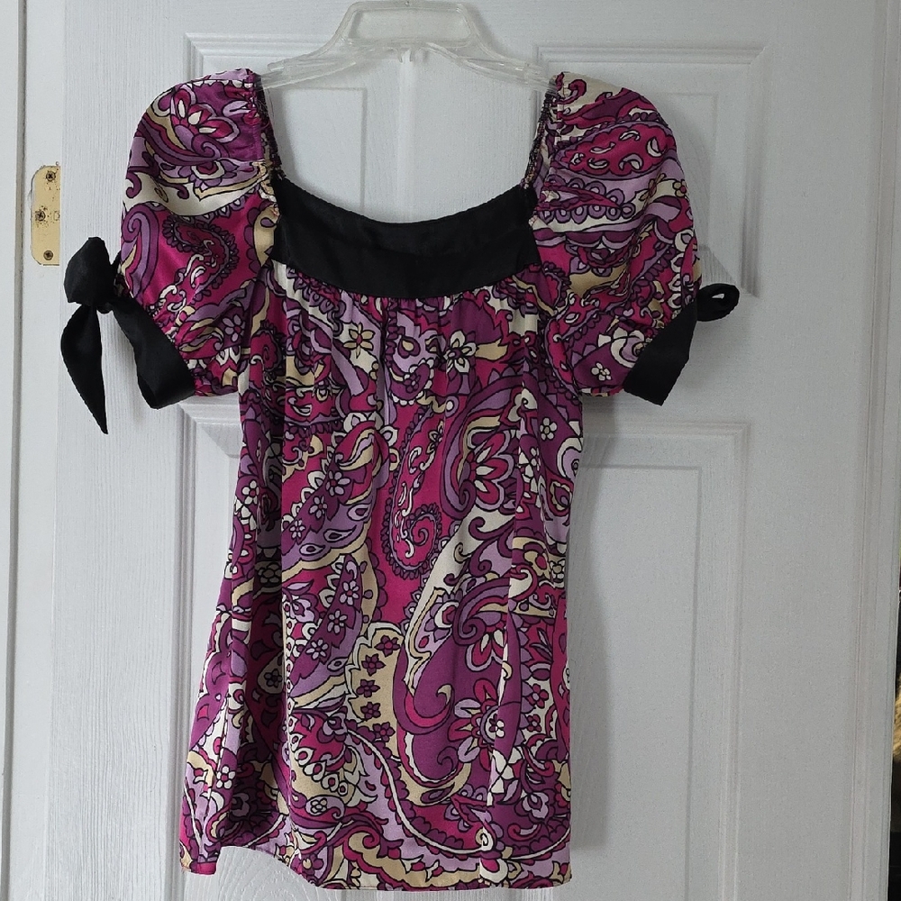 Women's Paisley Puff Sleeve Top